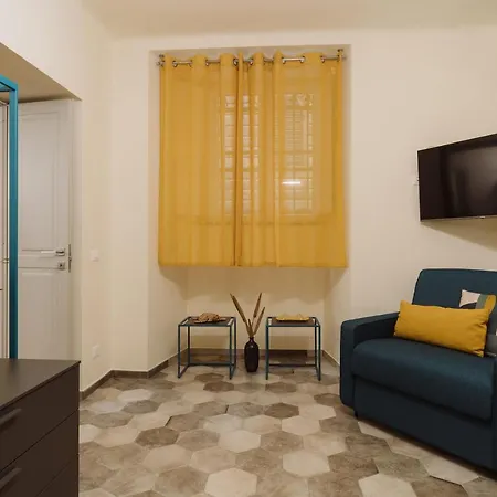 Апартаменты La Tana Della Tartaruga Генуя